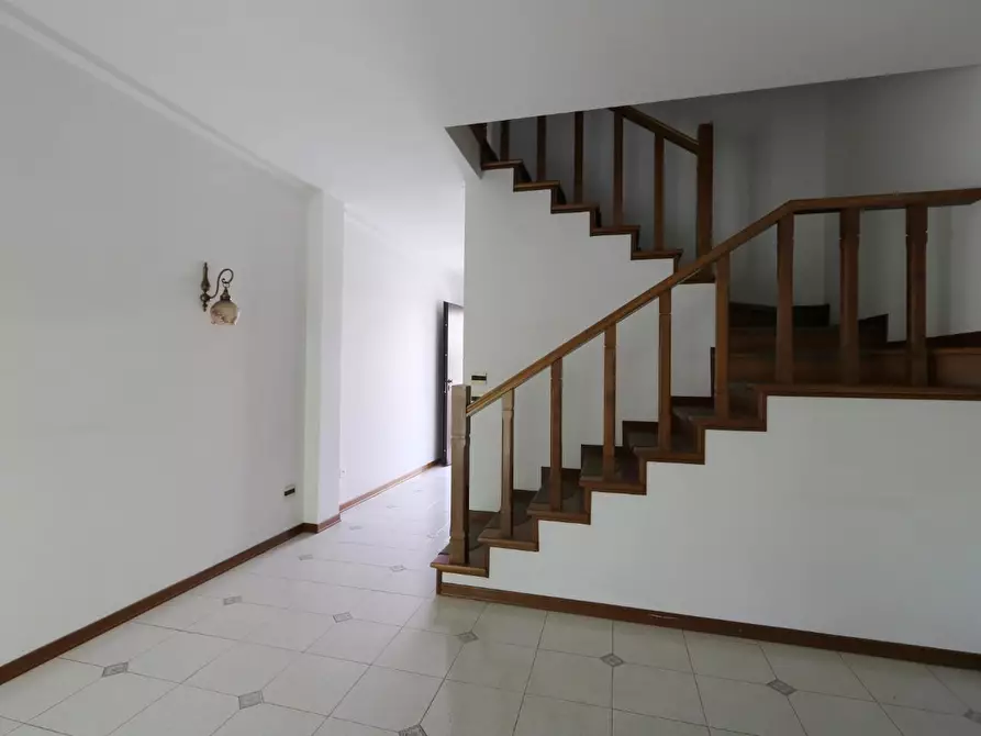 Immagine 2 di Appartamento in vendita  a Pontedera