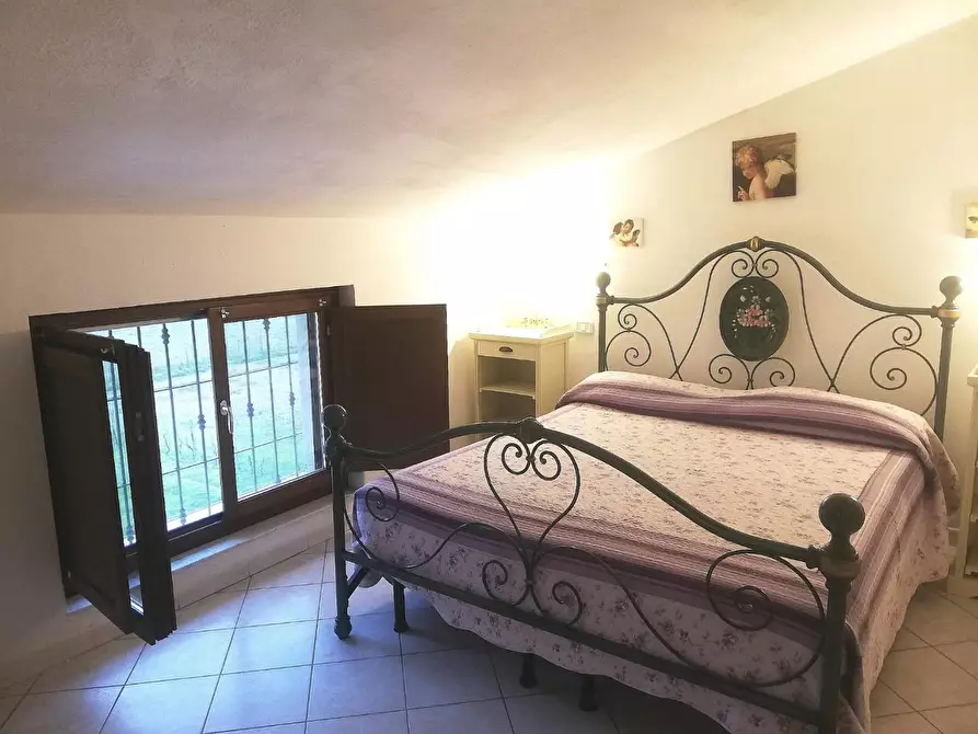 Immagine 5 di Appartamento in vendita  a Montignoso