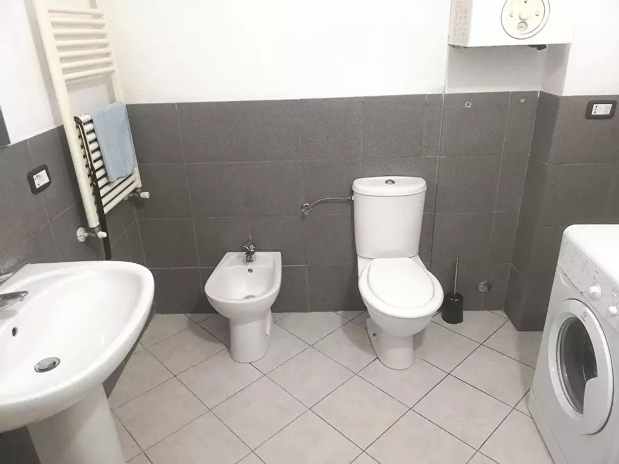 Immagine 6 di Appartamento in vendita  a Montignoso