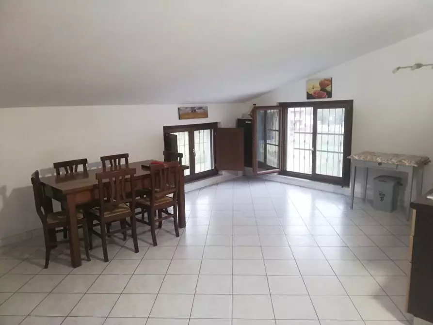 Immagine 11 di Appartamento in vendita  a Montignoso