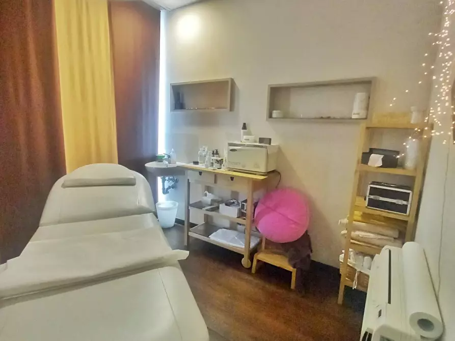 Immagine 17 di Attività commerciale in vendita  a Fucecchio