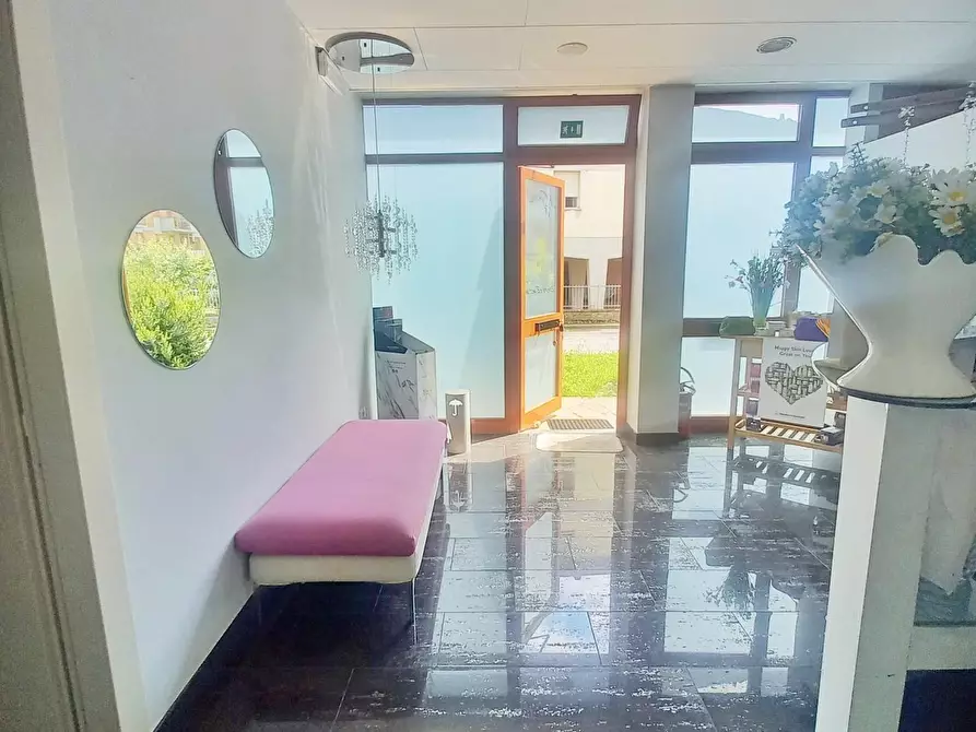 Immagine 5 di Attività commerciale in vendita  a Fucecchio