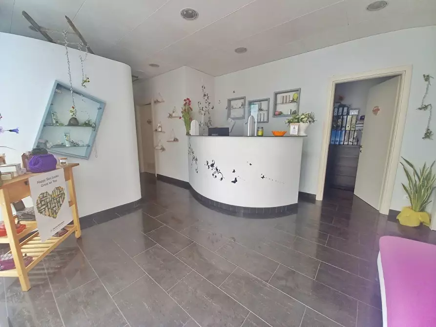 Immagine 1 di Attività commerciale in vendita  a Fucecchio