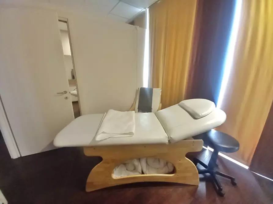 Immagine 21 di Attività commerciale in vendita  a Fucecchio