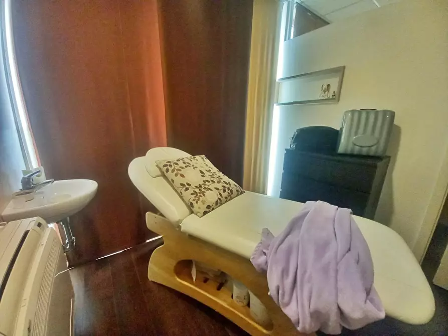 Immagine 16 di Attività commerciale in vendita  a Fucecchio