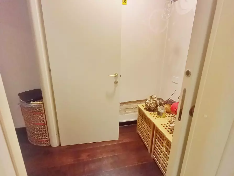 Immagine 26 di Attività commerciale in vendita  a Fucecchio