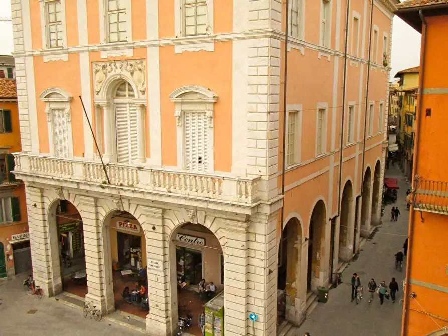 Immagine 10 di Locale commerciale in affitto  a Pisa