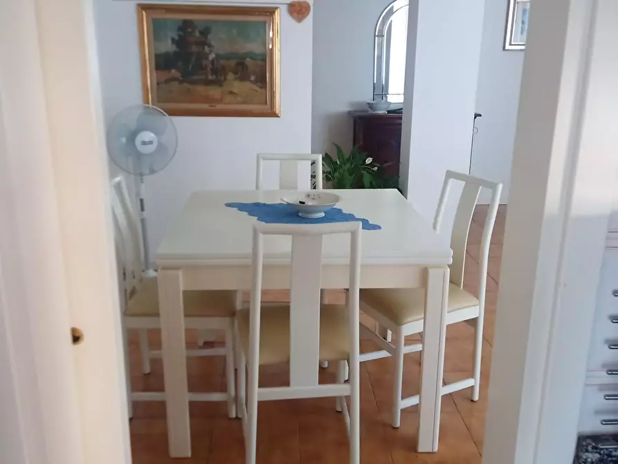 Immagine 10 di Appartamento in vendita  a Livorno