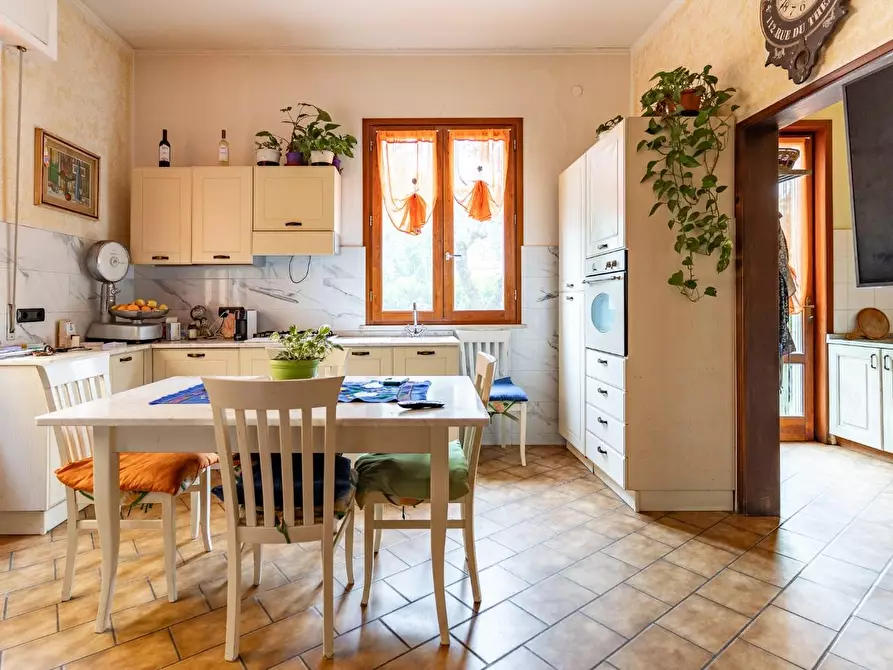 Immagine 7 di Villa in vendita  a Fucecchio