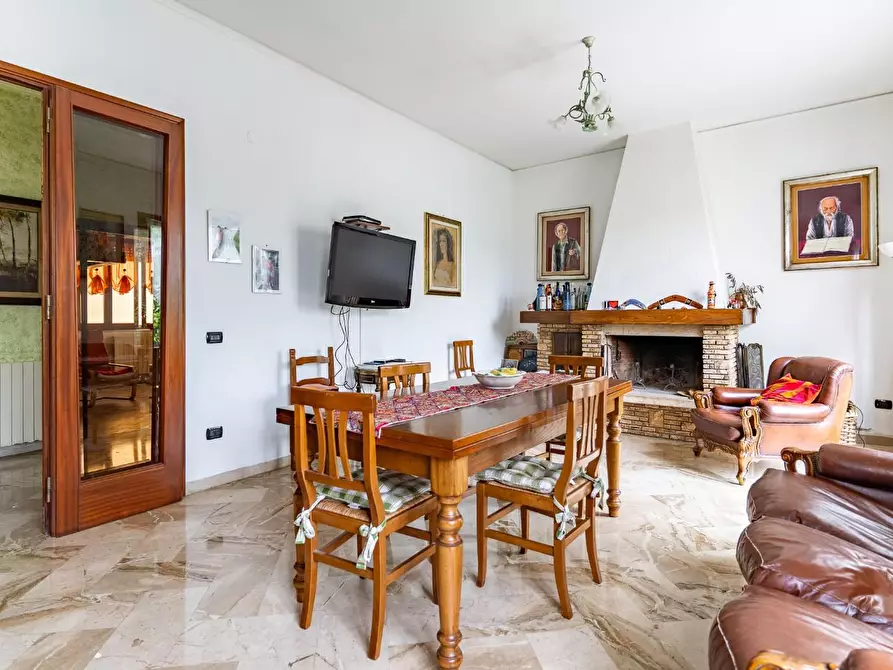 Immagine 6 di Villa in vendita  a Fucecchio