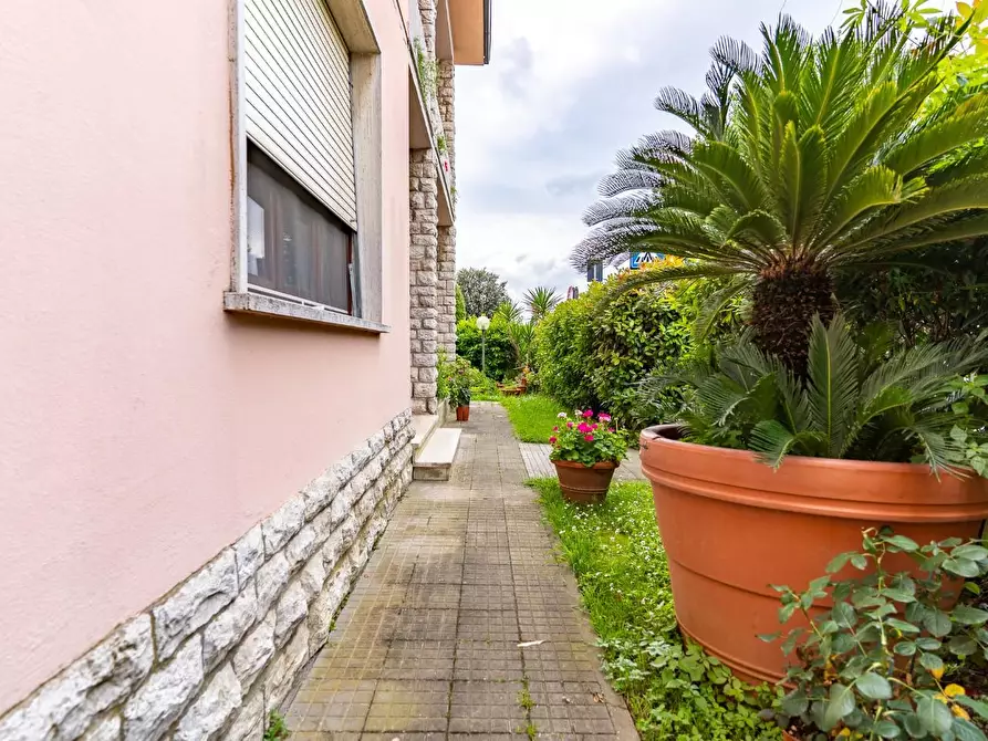 Immagine 19 di Villa in vendita  a Fucecchio