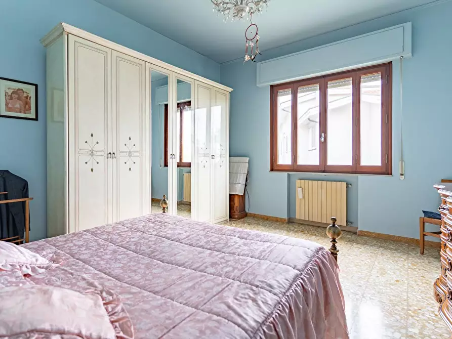 Immagine 33 di Villa in vendita  a Fucecchio