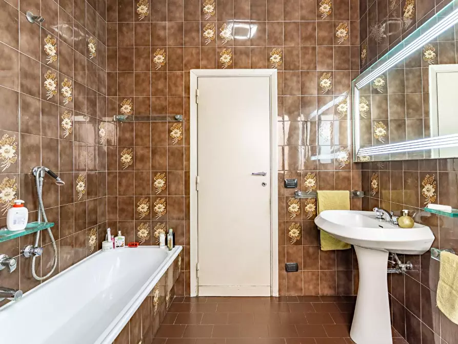 Immagine 47 di Villa in vendita  a Fucecchio