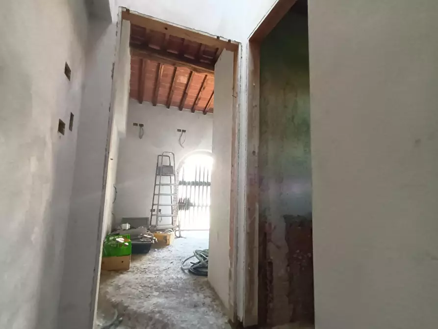 Immagine 8 di Rustico / casale in vendita  a Capannori
