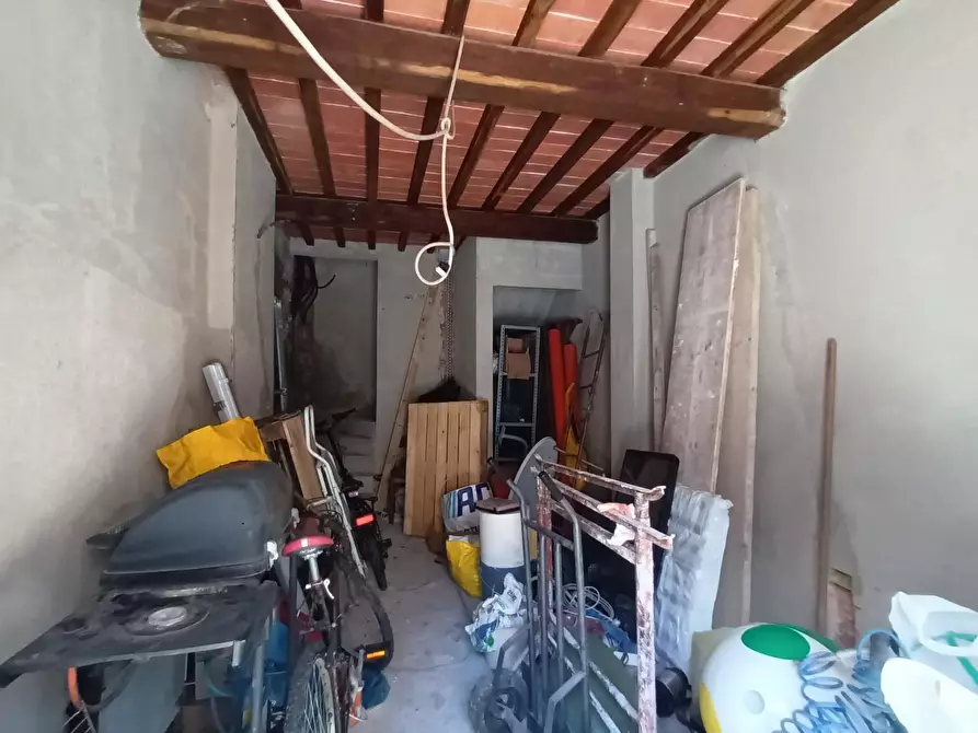 Immagine 3 di Rustico / casale in vendita  a Capannori