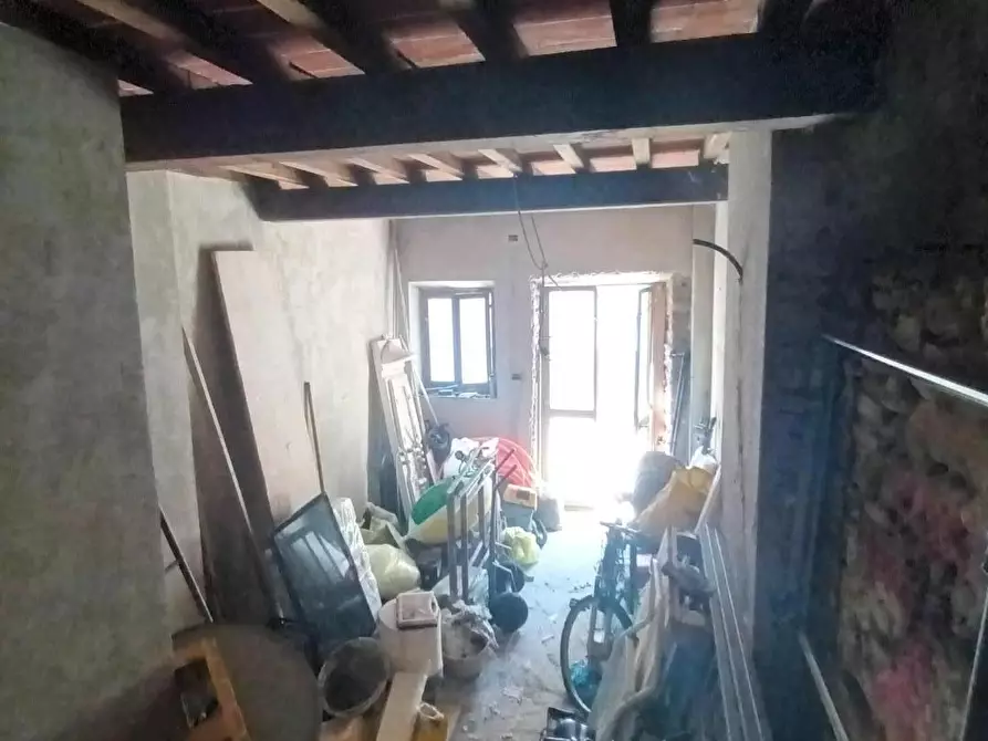 Immagine 19 di Rustico / casale in vendita  a Capannori
