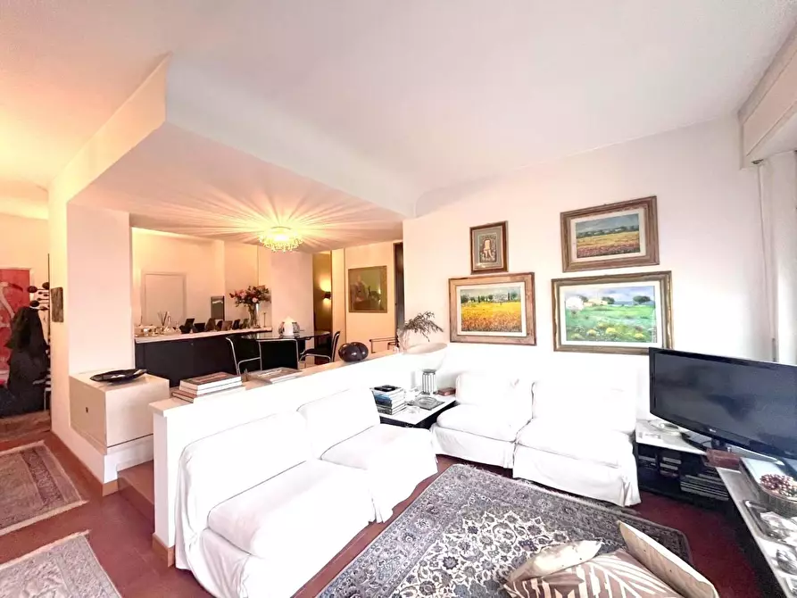 Immagine 3 di Appartamento in vendita  a Massa