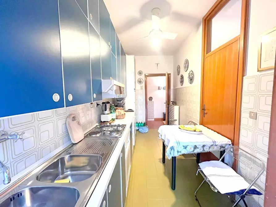 Immagine 13 di Appartamento in vendita  a Massa