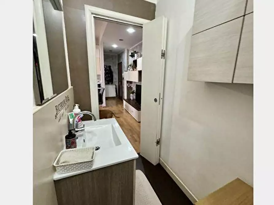 Immagine 7 di Appartamento in vendita  a Castelnuovo Magra