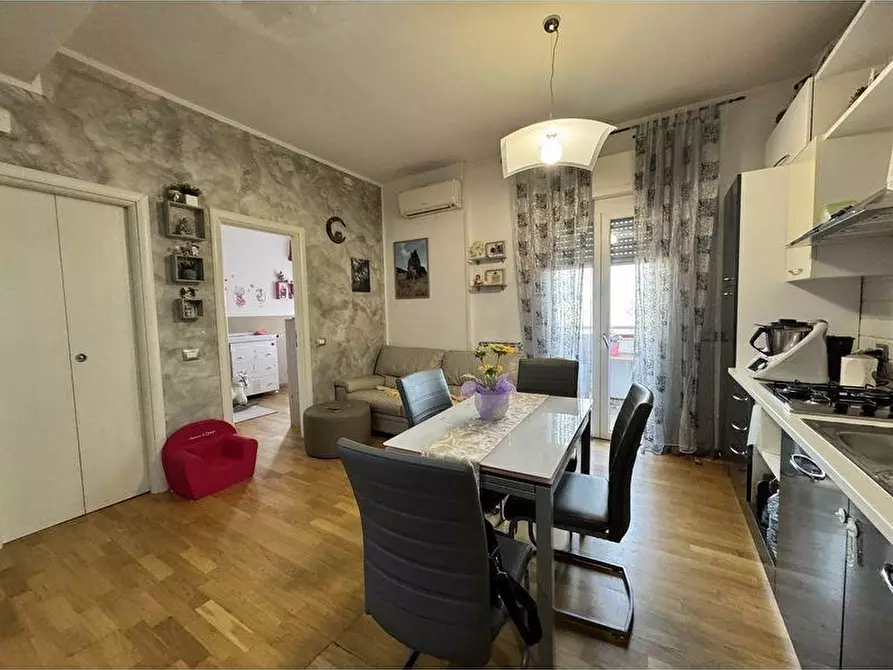 Immagine 2 di Appartamento in vendita  a Castelnuovo Magra