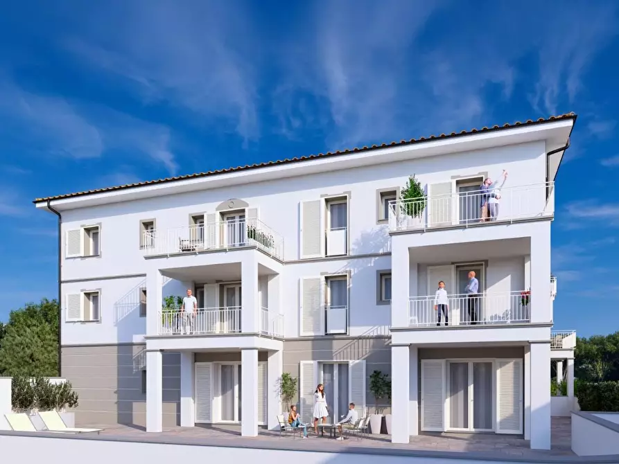 Immagine 1 di Appartamento in vendita  a Cecina