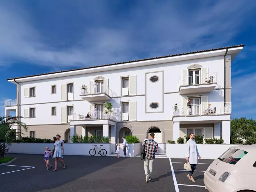 Immagine 3 di Appartamento in vendita  a Cecina