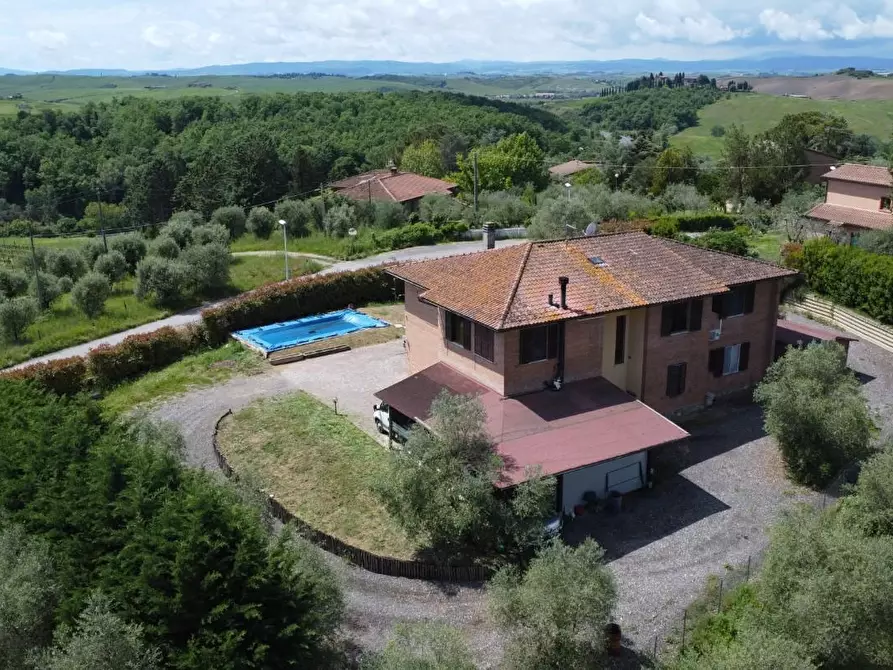 Immagine 1 di Villa in vendita  a Castelnuovo Berardenga