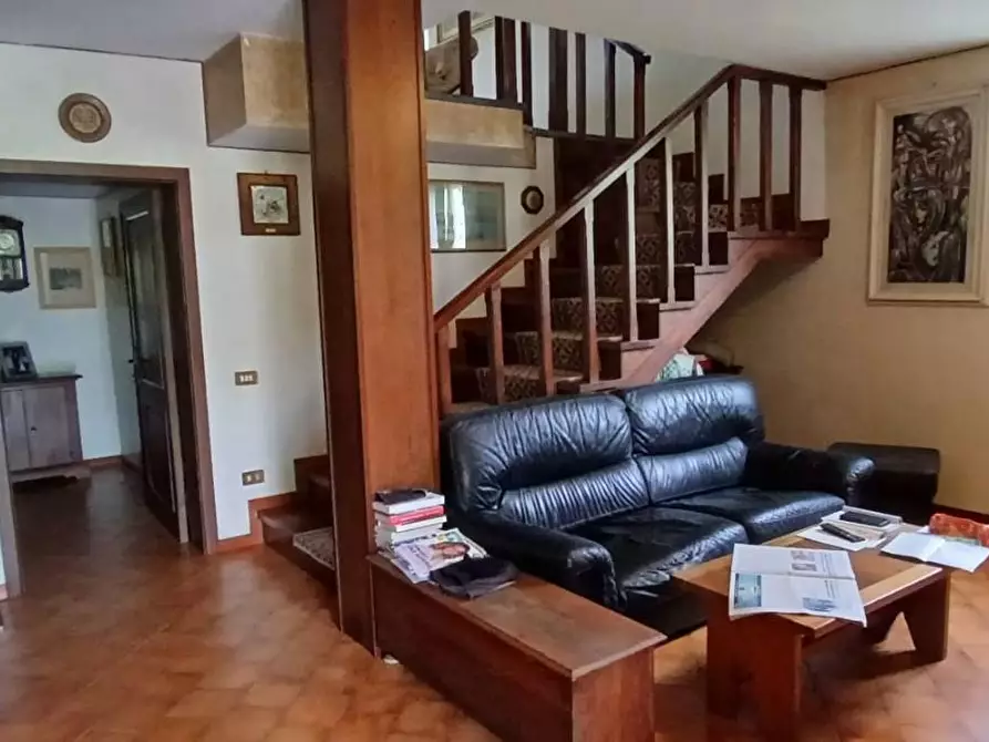 Immagine 5 di Villa in vendita  a Montelupo Fiorentino