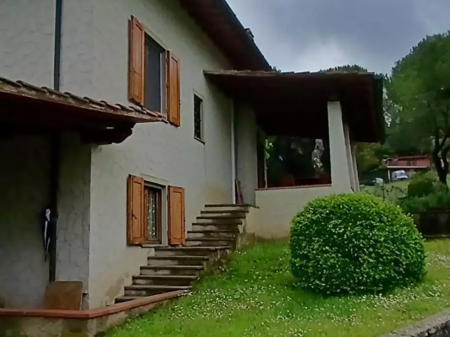 Immagine 7 di Villa in vendita  a Montelupo Fiorentino