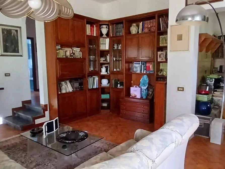 Immagine 9 di Villa in vendita  a Montelupo Fiorentino
