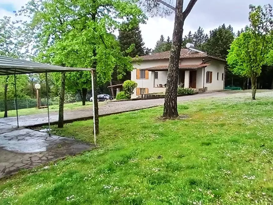 Immagine 11 di Villa in vendita  a Montelupo Fiorentino