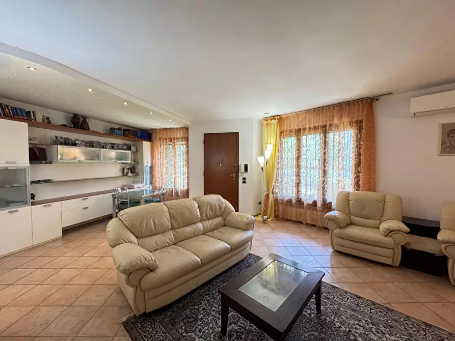 Immagine 82 di Appartamento in vendita  a Empoli