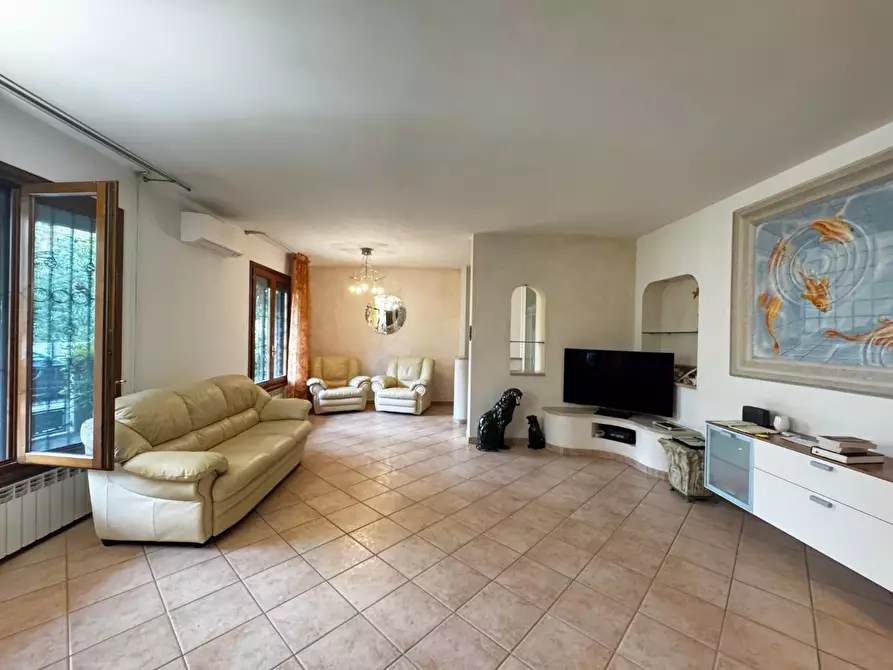 Immagine 2 di Appartamento in vendita  a Empoli