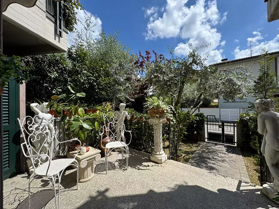 Immagine 85 di Appartamento in vendita  a Empoli