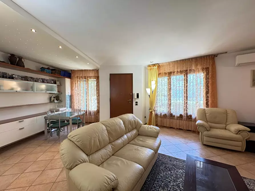 Immagine 72 di Appartamento in vendita  a Empoli