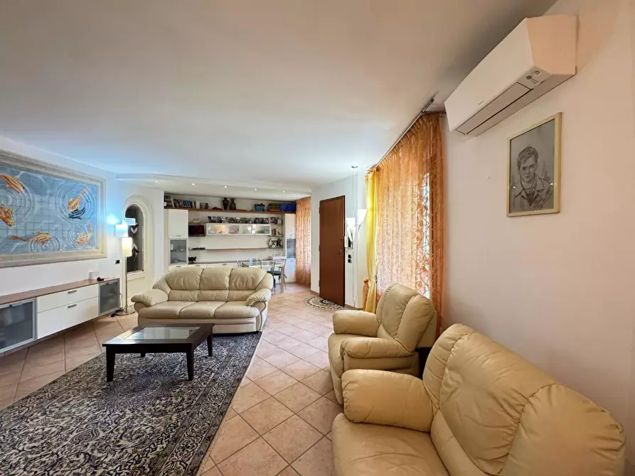 Immagine 76 di Appartamento in vendita  a Empoli