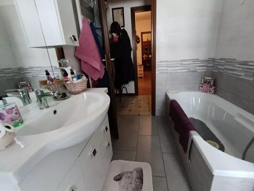 Immagine 17 di Appartamento in vendita  a Seravezza