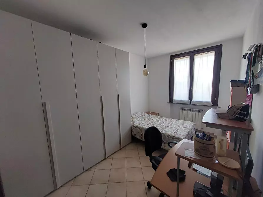 Immagine 19 di Appartamento in vendita  a Pontedera