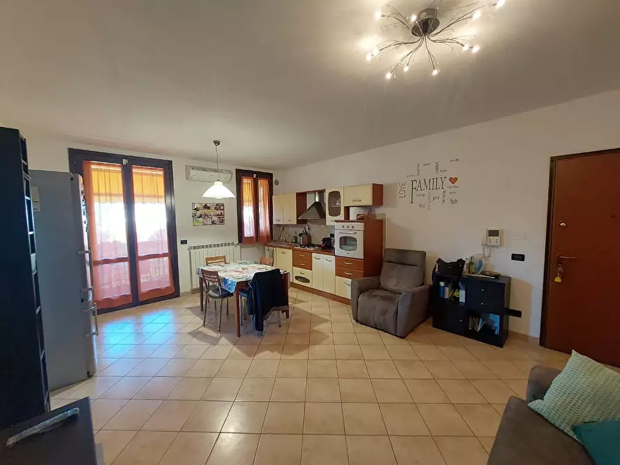 Immagine 5 di Appartamento in vendita  a Pontedera