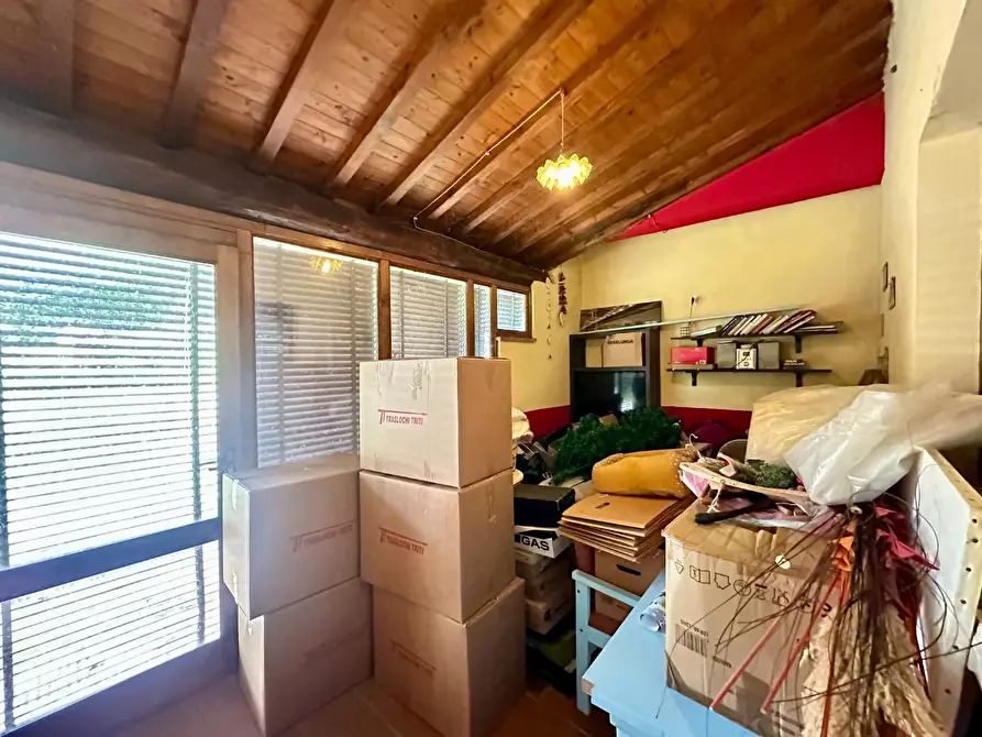 Immagine 27 di Rustico / casale in vendita  a Capannori