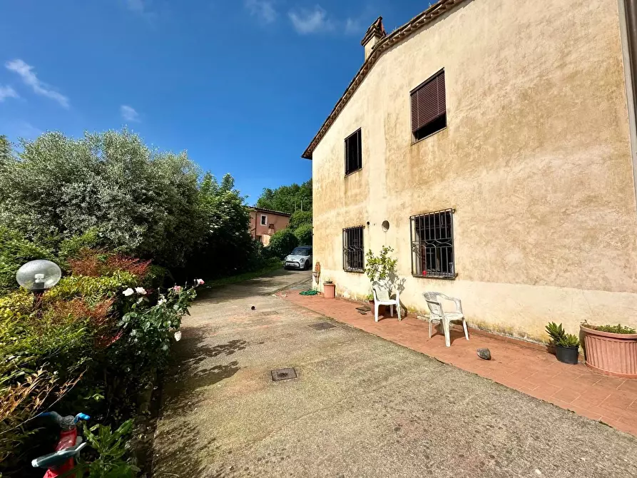 Immagine 30 di Rustico / casale in vendita  a Capannori