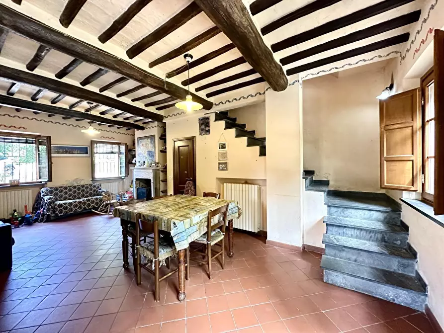 Immagine 7 di Rustico / casale in vendita  a Capannori