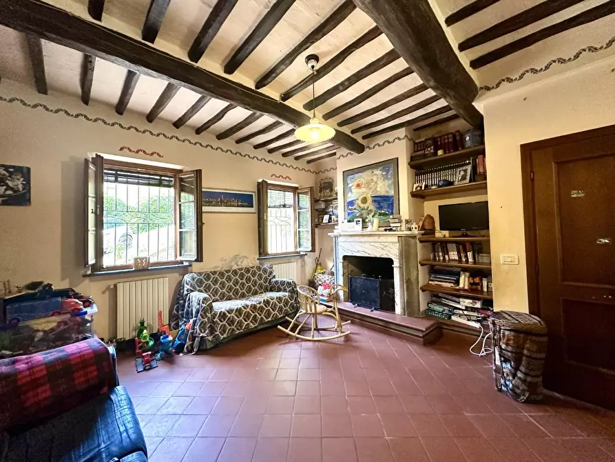 Immagine 37 di Rustico / casale in vendita  a Capannori