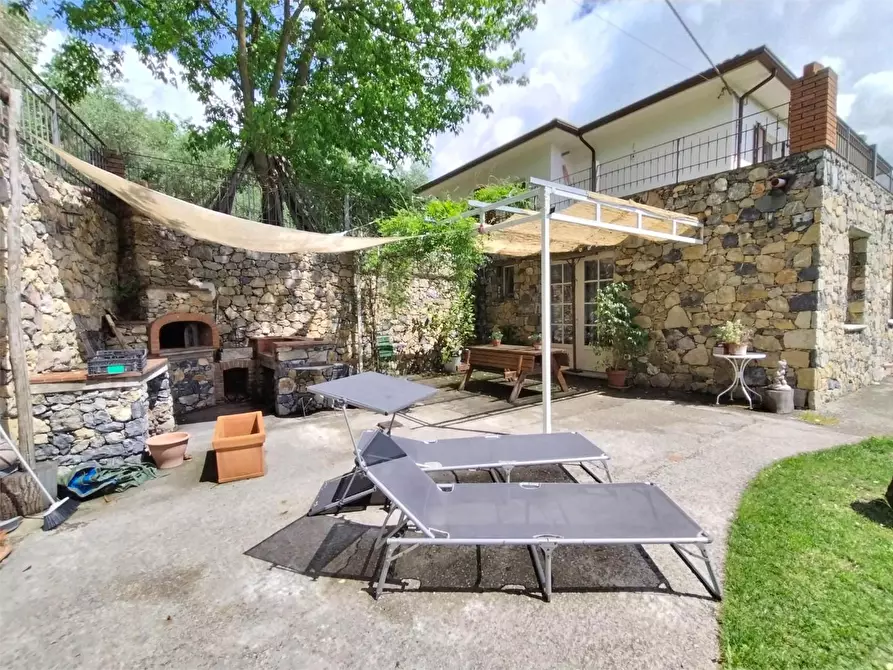 Immagine 7 di Villa in vendita  a Sarzana