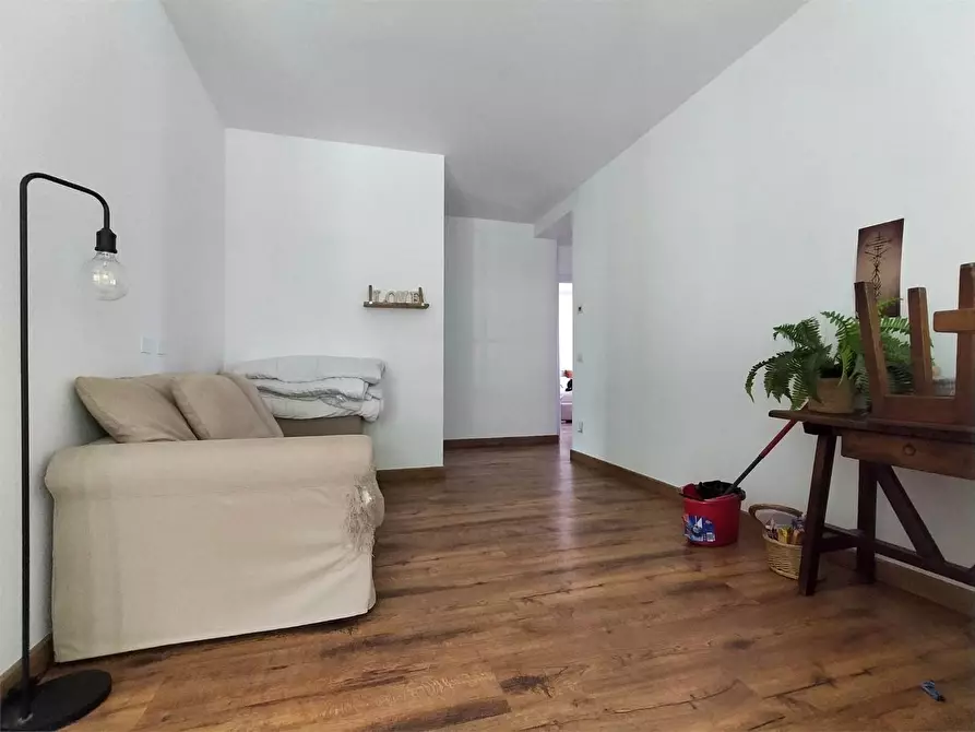 Immagine 19 di Villa in vendita  a Sarzana