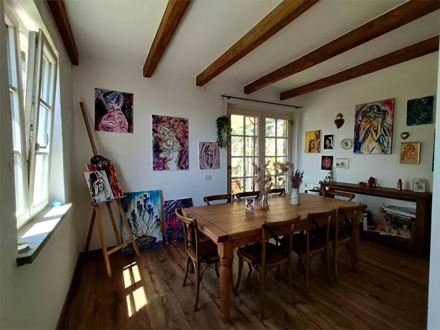 Immagine 8 di Villa in vendita  a Sarzana