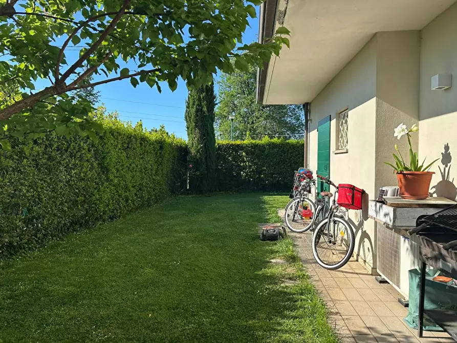 Immagine 5 di Casa bifamiliare in vendita  a Capannori