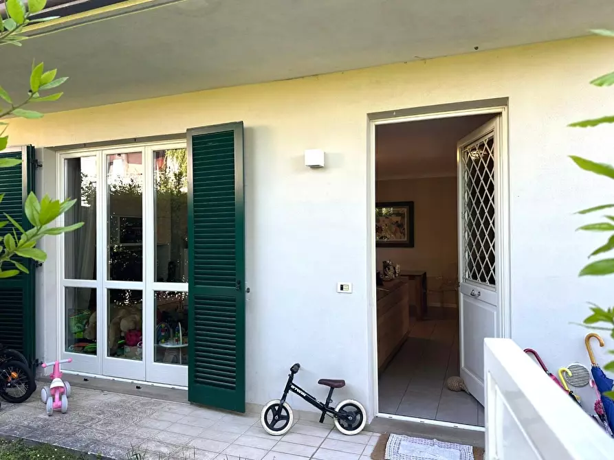 Immagine 51 di Casa bifamiliare in vendita  a Capannori