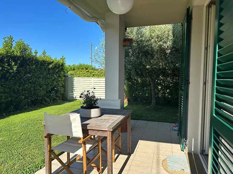 Immagine 45 di Casa bifamiliare in vendita  a Capannori