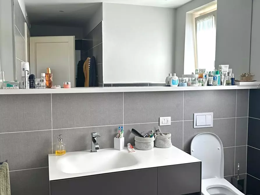 Immagine 40 di Casa bifamiliare in vendita  a Capannori